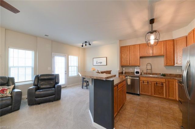 105 Hale CIR, Yorktown, VA 23690