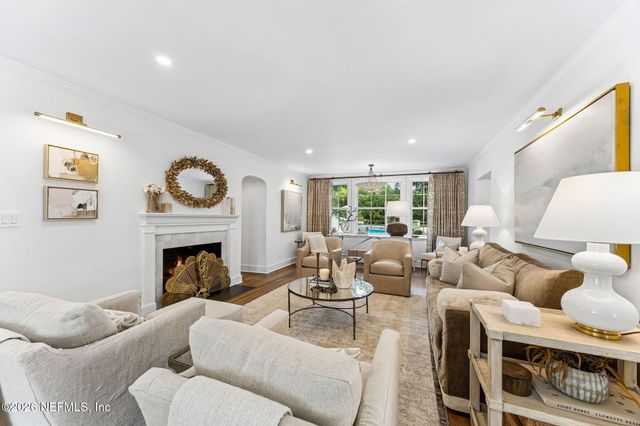 944 ELDER Lane, Jacksonville, FL 32207