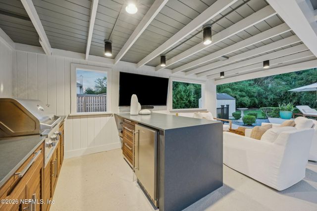 944 ELDER Lane, Jacksonville, FL 32207
