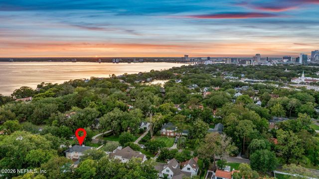 944 ELDER Lane, Jacksonville, FL 32207