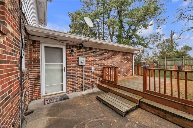 5823 Frament AVE, Norfolk, VA 23502