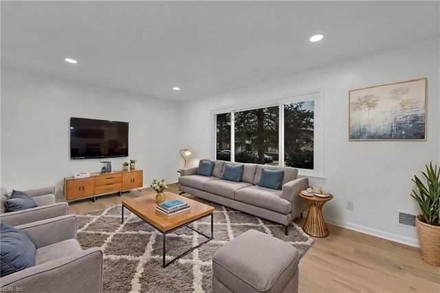 5823 Frament AVE, Norfolk, VA 23502