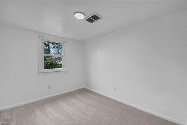 5823 Frament AVE, Norfolk, VA 23502