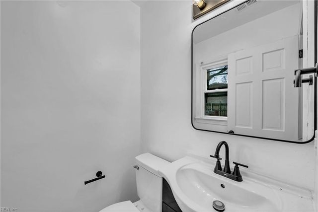 5823 Frament AVE, Norfolk, VA 23502