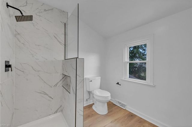 5823 Frament AVE, Norfolk, VA 23502