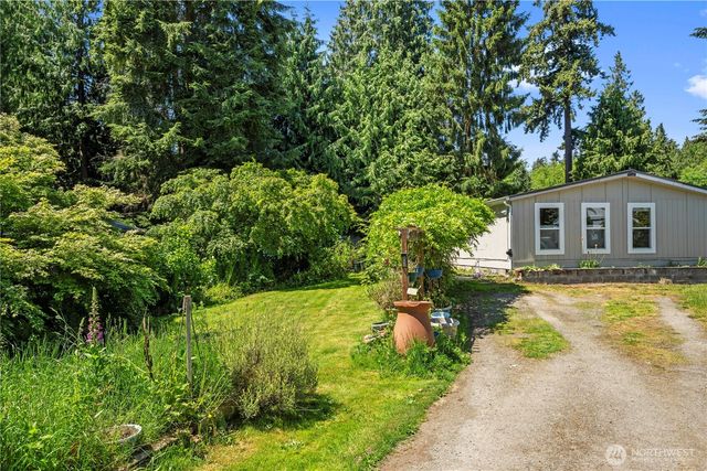 3036 Emerald Crescent Court, Camano Island, WA 98282