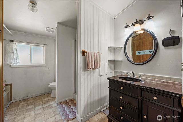 3036 Emerald Crescent Court, Camano Island, WA 98282