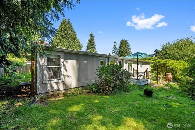 3036 Emerald Crescent Court, Camano Island, WA 98282