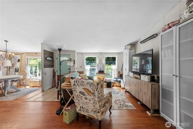 3036 Emerald Crescent Court, Camano Island, WA 98282