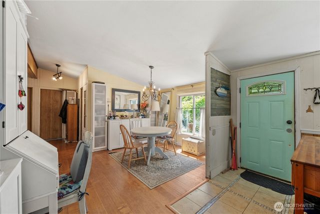 3036 Emerald Crescent Court, Camano Island, WA 98282