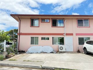 1460 Sing Loy Lane, Honolulu, HI 96817