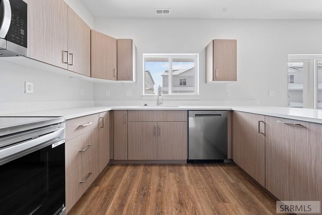 Image 13 of property listing at 569 Furrow Drive, Sugar City, ID 83448