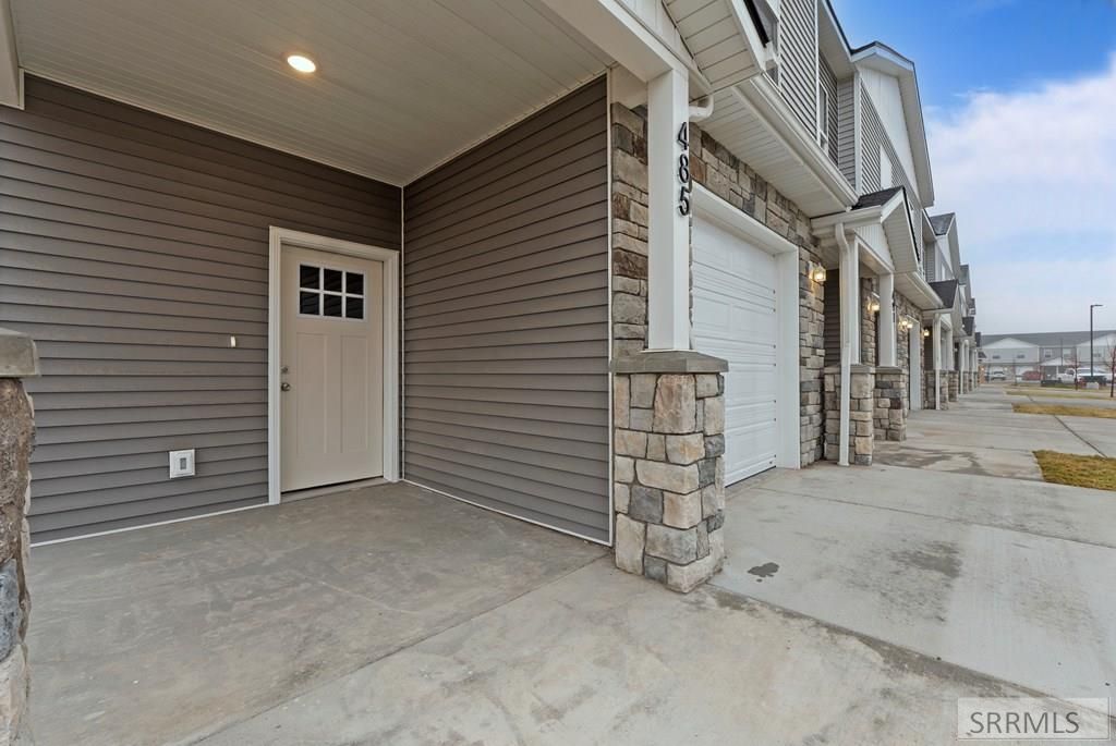 Image 3 of property listing at 569 Furrow Drive, Sugar City, ID 83448