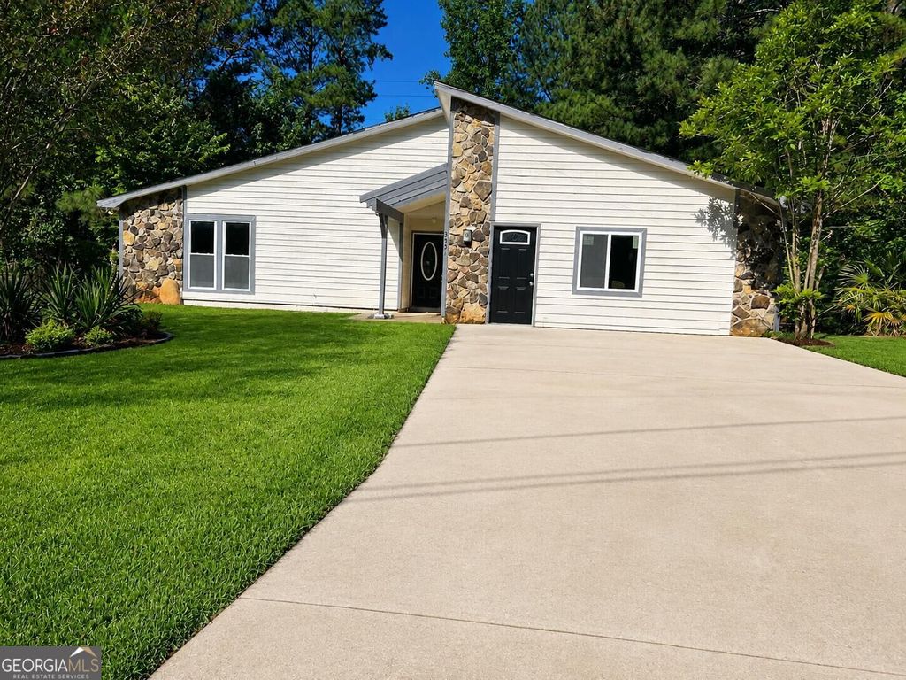 3751 Riverchase Circle, Decatur, GA 30034 — exterior