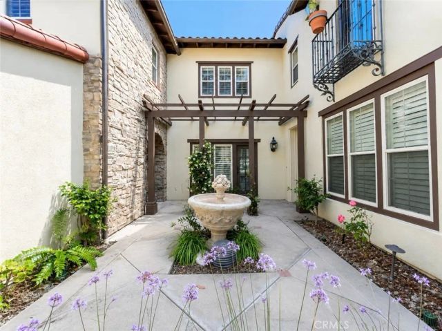 37 View, Irvine, CA 92603