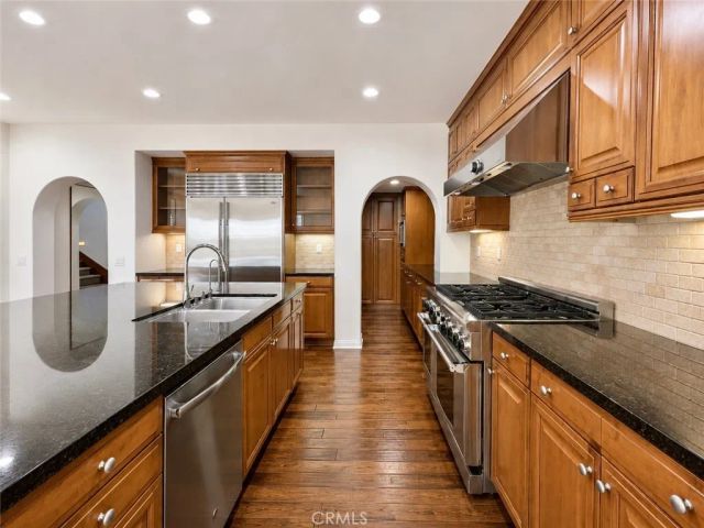 37 View, Irvine, CA 92603