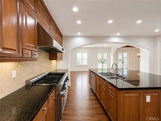 37 View, Irvine, CA 92603