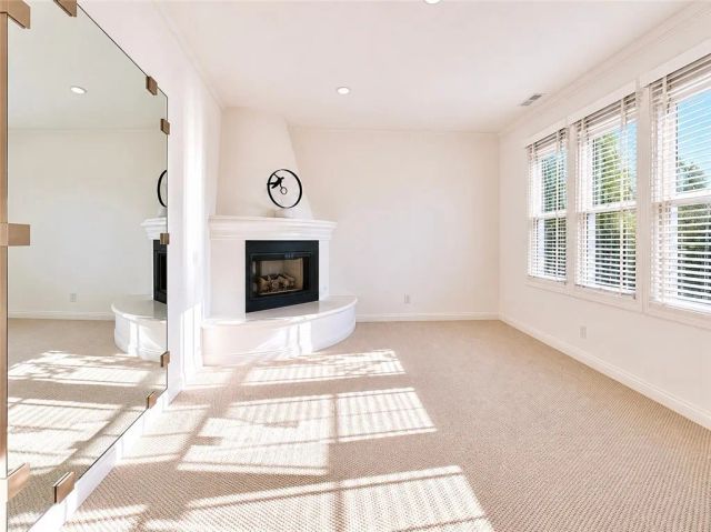 37 View, Irvine, CA 92603