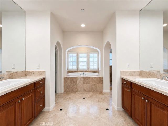 37 View, Irvine, CA 92603