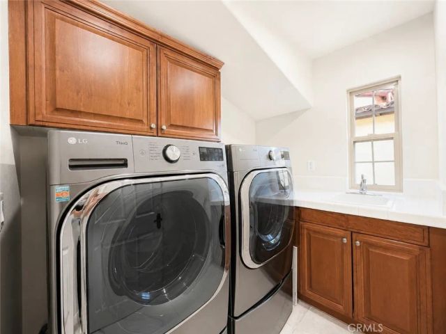 37 View, Irvine, CA 92603