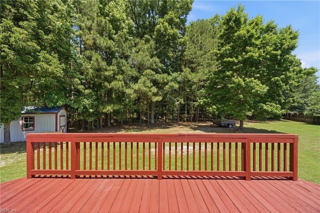 202 Vixen CT, Yorktown, VA 23693