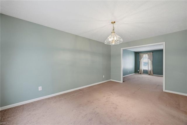 202 Vixen CT, Yorktown, VA 23693