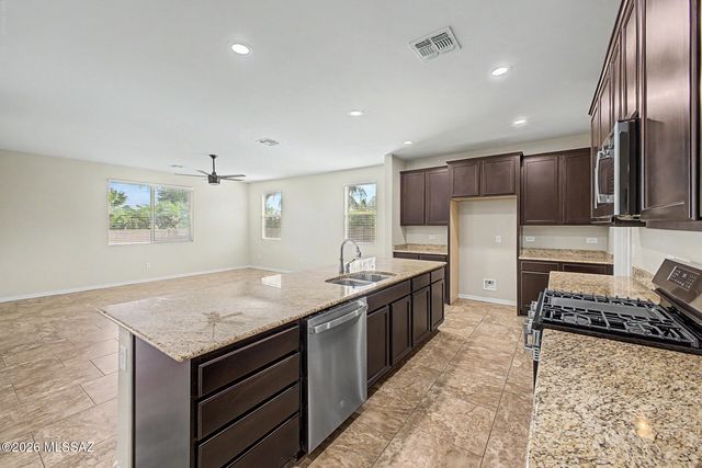 11231 W Copper Field Street, Marana, AZ 85658