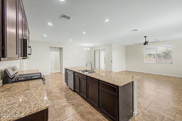 11231 W Copper Field Street, Marana, AZ 85658