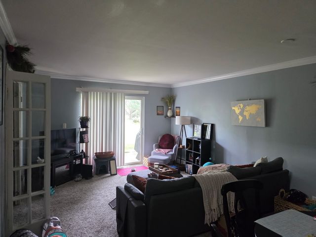 707 E Falcon Drive C109, Arlington Heights, IL 60005