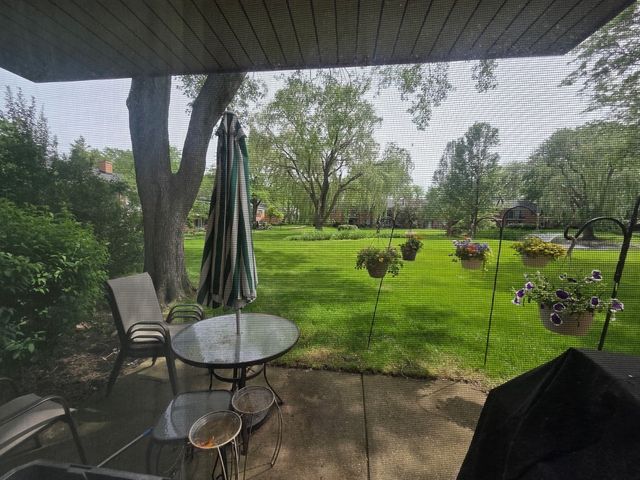 707 E Falcon Drive C109, Arlington Heights, IL 60005
