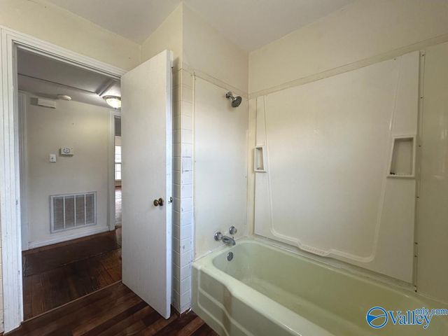 2502 Woodview Drive, Huntsville, AL 35801