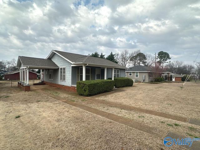 2502 Woodview Drive, Huntsville, AL 35801