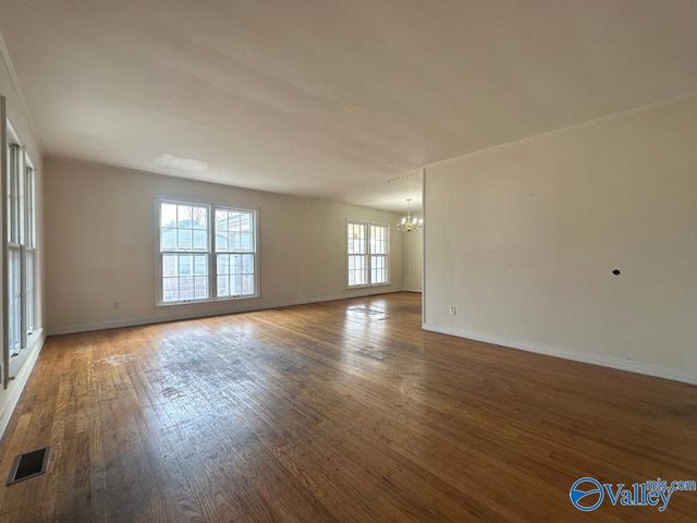 2502 Woodview Drive, Huntsville, AL 35801