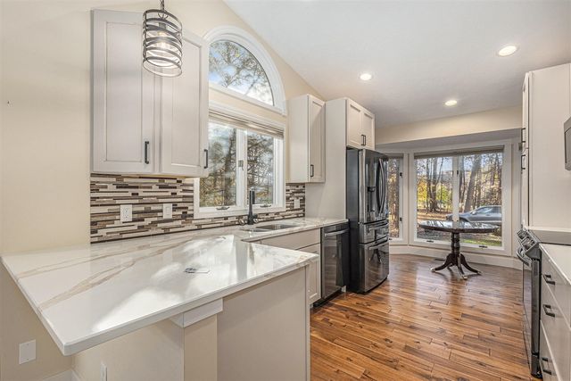 3670 Henry Street, Norton Shores, MI 49441