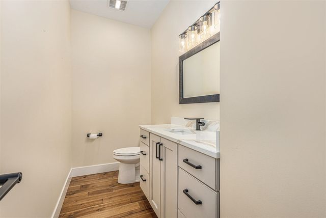 3670 Henry Street, Norton Shores, MI 49441