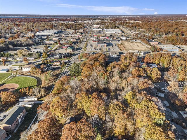 3670 Henry Street, Norton Shores, MI 49441