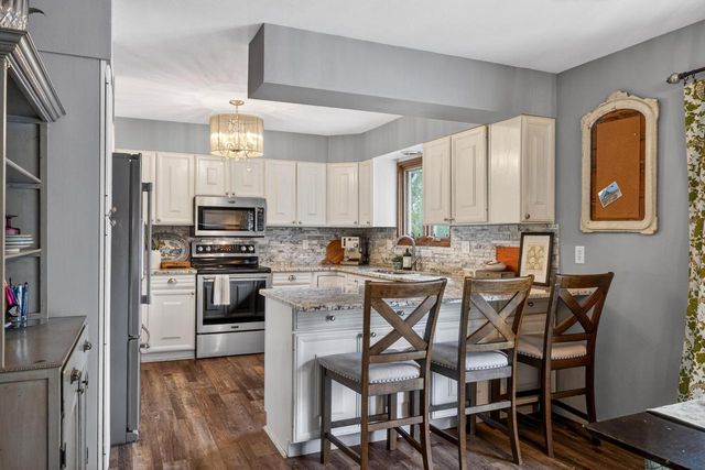 183 Greenhill Circle, Milton, WI 53563