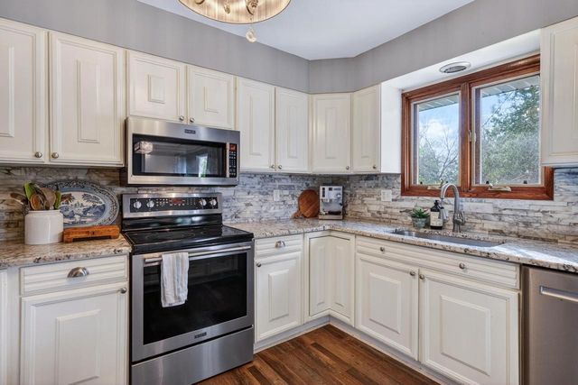 183 Greenhill Circle, Milton, WI 53563