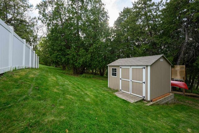 183 Greenhill Circle, Milton, WI 53563