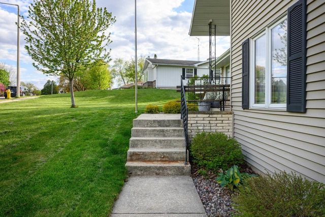 183 Greenhill Circle, Milton, WI 53563