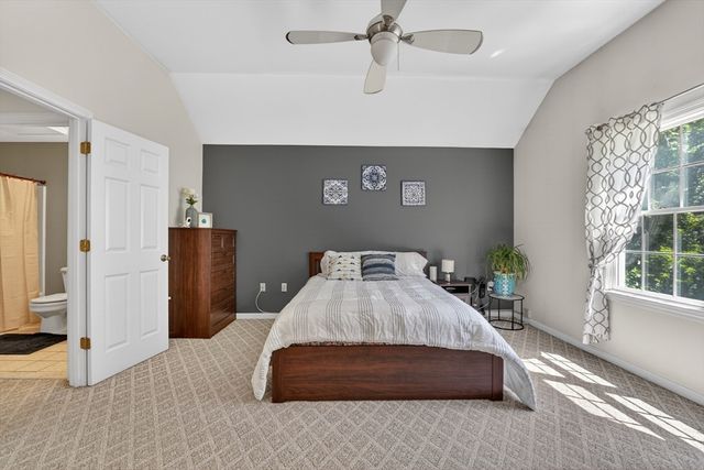 15 Evergreen Cir 15, Canton, MA 02021