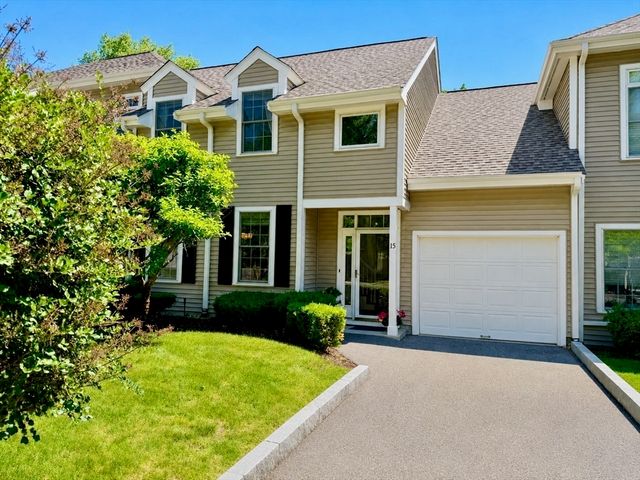 15 Evergreen Cir 15, Canton, MA 02021