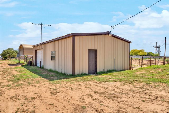 104 6th Street, Whitharral, TX 79380