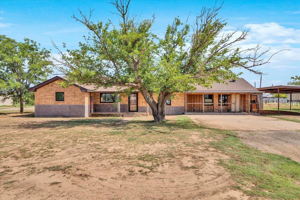 104 6th Street, Whitharral, TX 79380