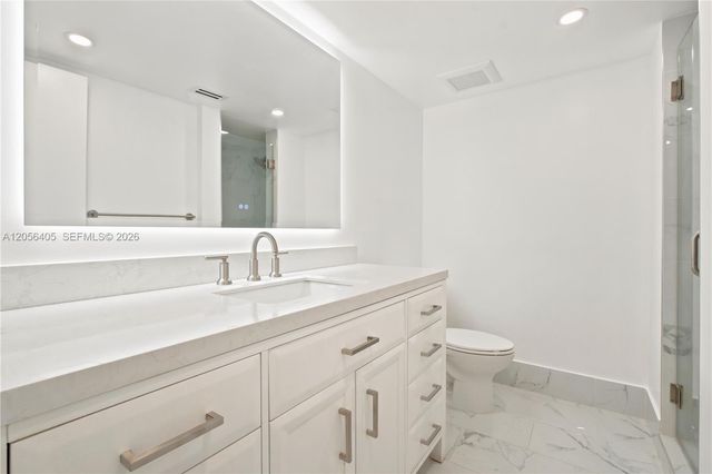 260 Sunrise Dr E, Key Biscayne, FL 33149