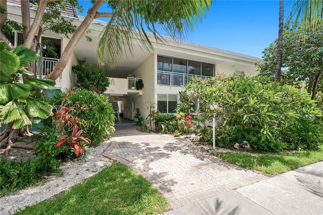260 Sunrise Dr E, Key Biscayne, FL 33149