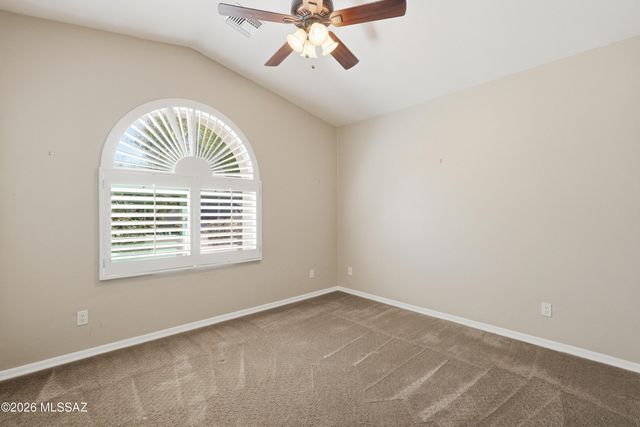 2860 S Greenside Place, Green Valley, AZ 85614