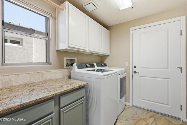 2860 S Greenside Place, Green Valley, AZ 85614