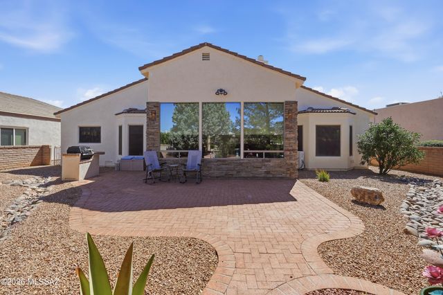 2860 S Greenside Place, Green Valley, AZ 85614