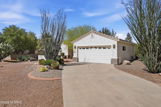 2860 S Greenside Place, Green Valley, AZ 85614